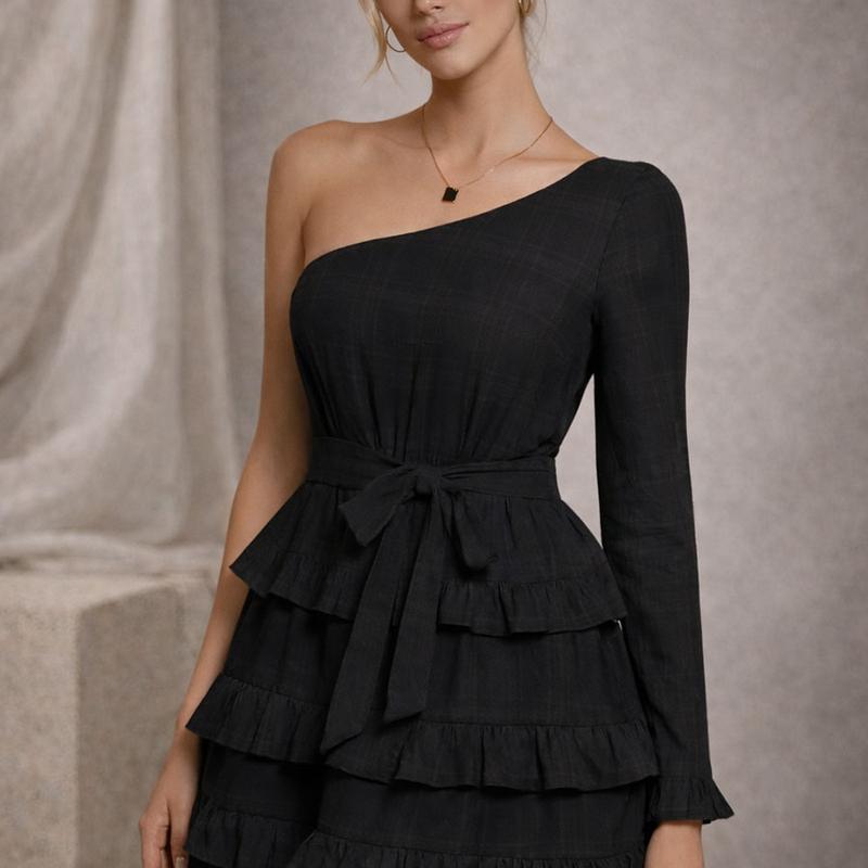 Black dress with ruffles - Whitney